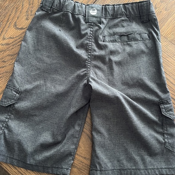 Boys Wrangler Outdoor Cargo Dark Charcoal shorts - Picture 2 of 4